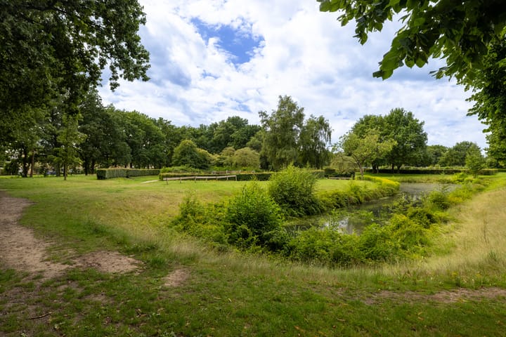 Photo 57 of Le Corbusierstraat 8