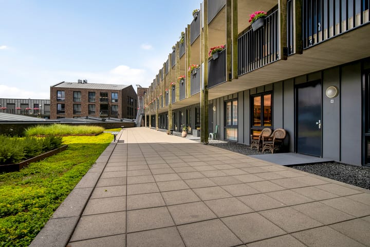 Foto 11 van Oostlaan 145