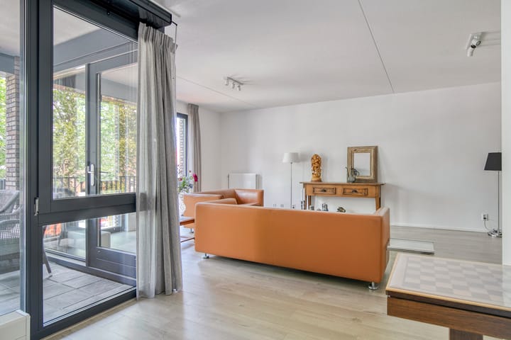 Foto 18 van Oostlaan 145