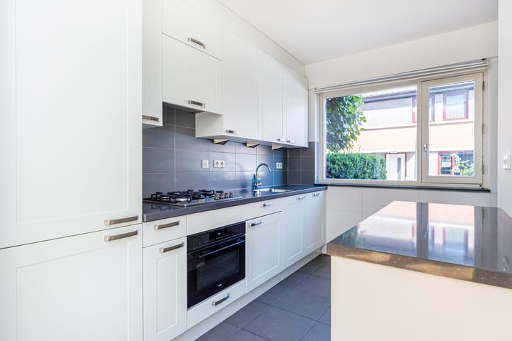 Foto 9 van Luchtenburglaan 19