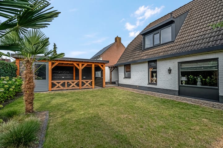 Photo 3 of Middelveld 5