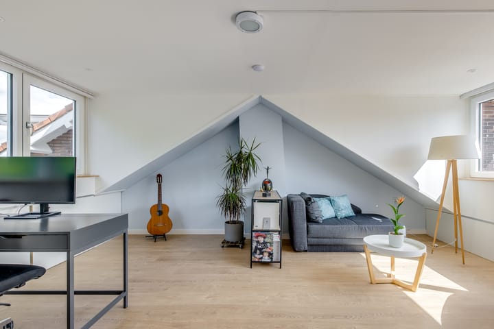 Foto 34 van Julianaweg 324