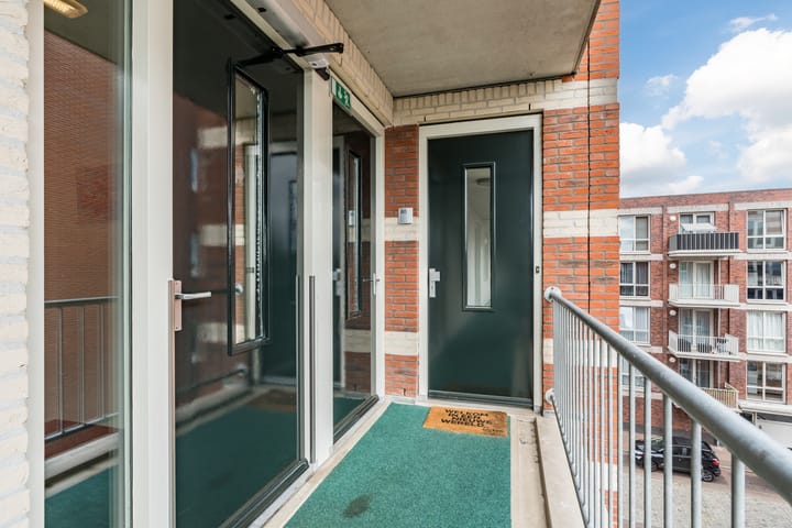 Photo 8 of Kanaalboulevard 80