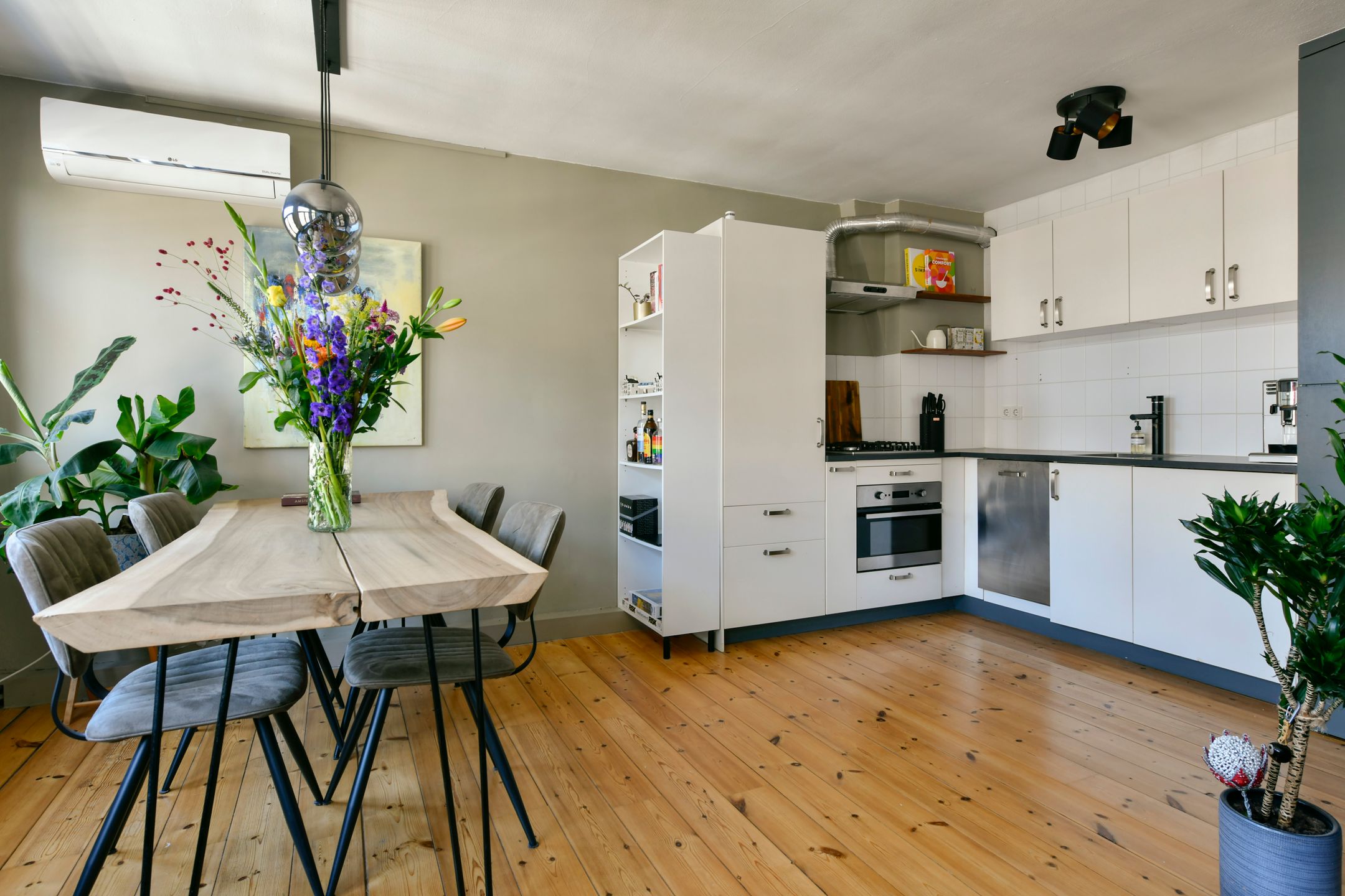 Foto 6 van Binnen Oranjestraat 19-3