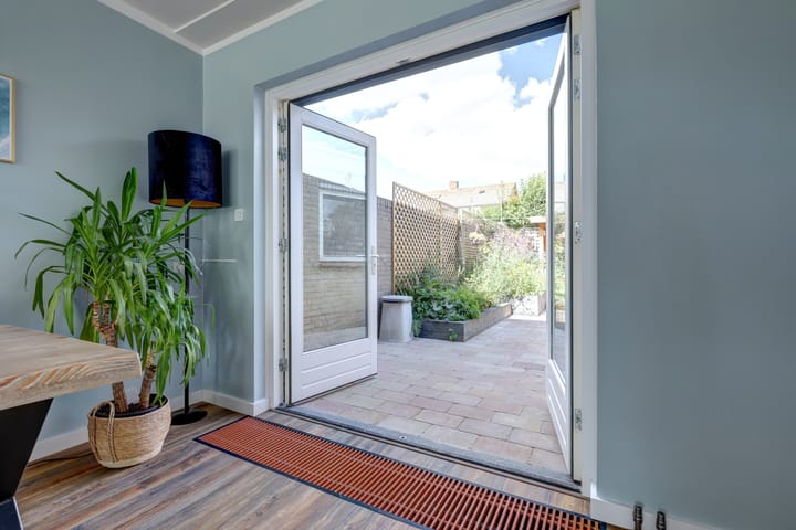 Photo 14 of Jacob Ruysdaelstraat 11