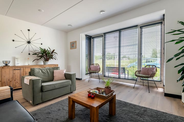 Foto 9 van Kievit 100