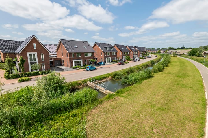 Foto 33 van Kievit 100