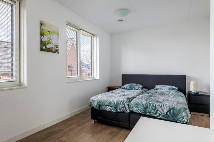 Foto 39 van Kievit 100