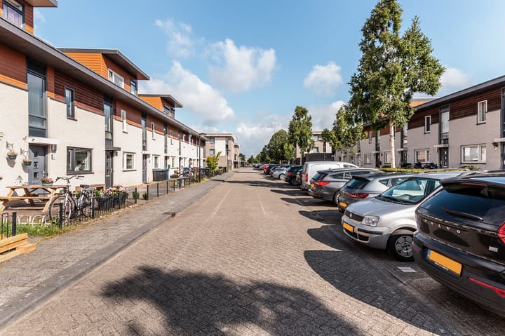 Foto 36 van Corsicastraat 11