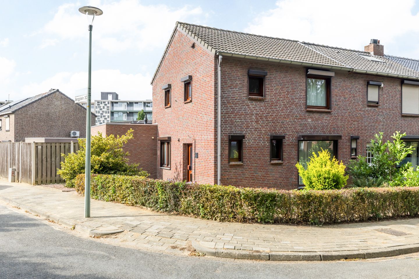 Foto 1 van Bergplein 30