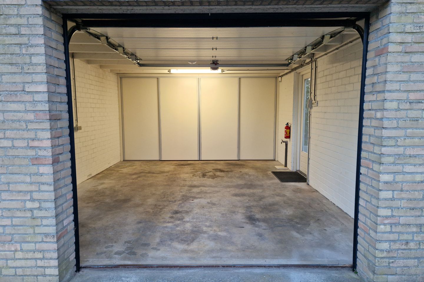 Photo 35 of Ganzerikstraat 30