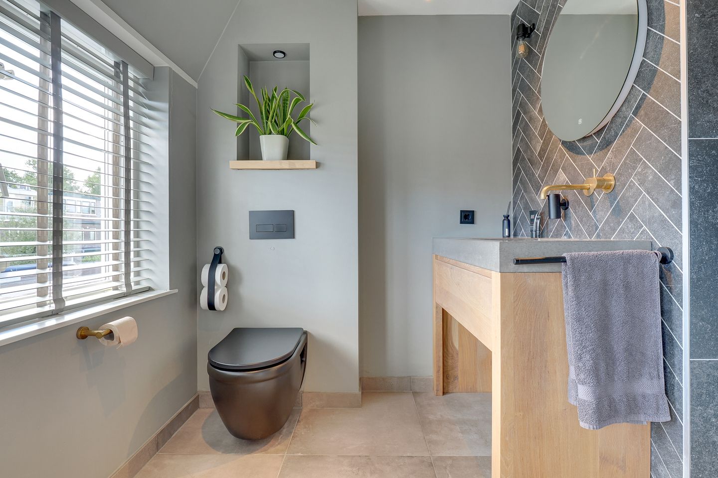 Photo 35 of Verlengde Hoogravenseweg 48