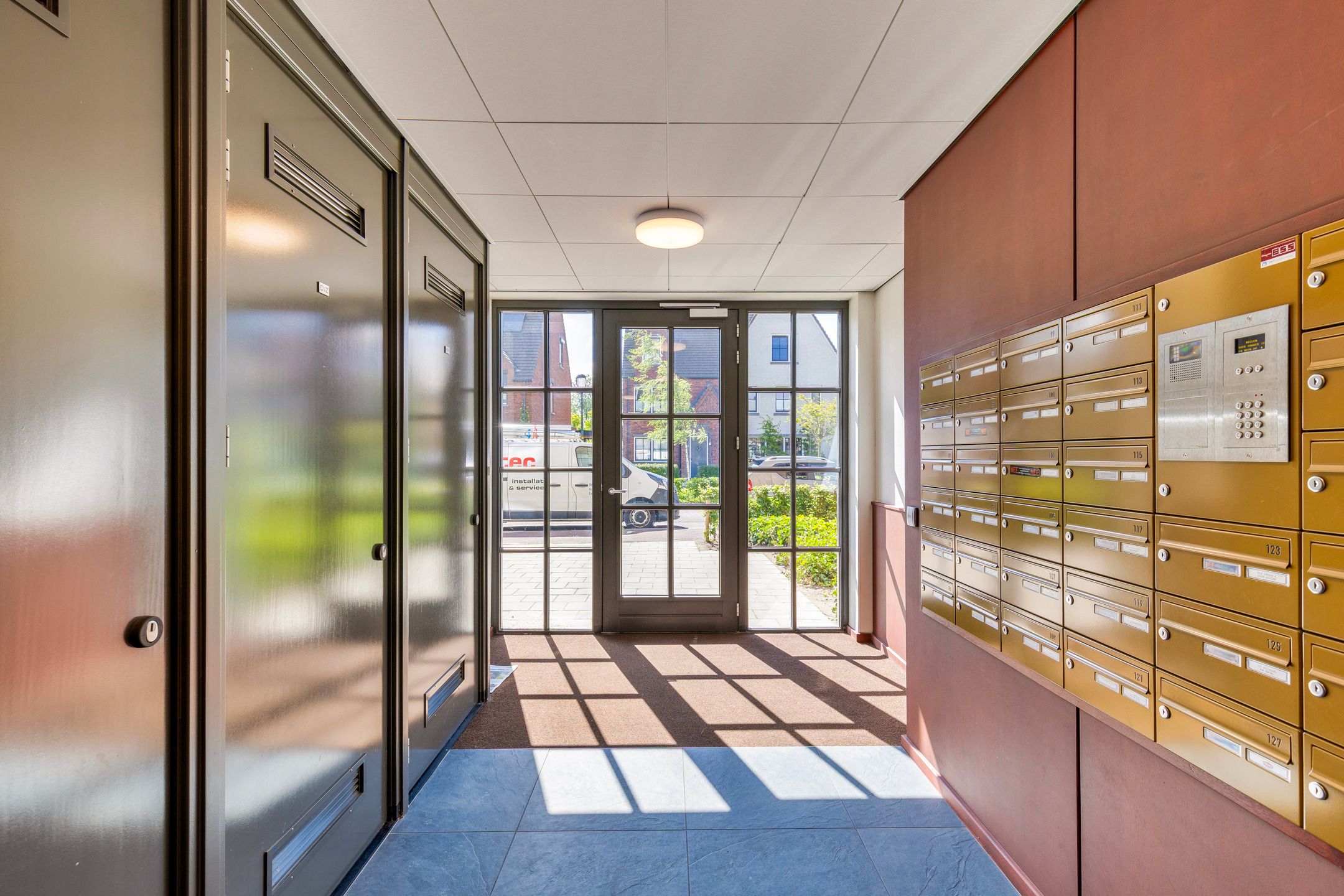 Foto 12 van Charles Brandonlaan 153