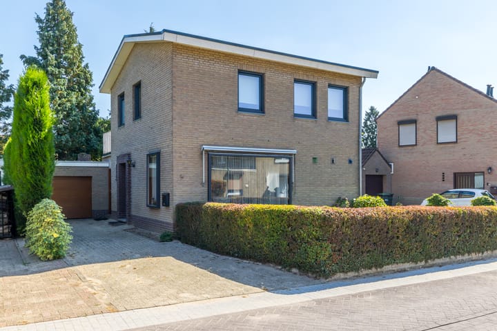 Foto 1 van Douvenderweg 6