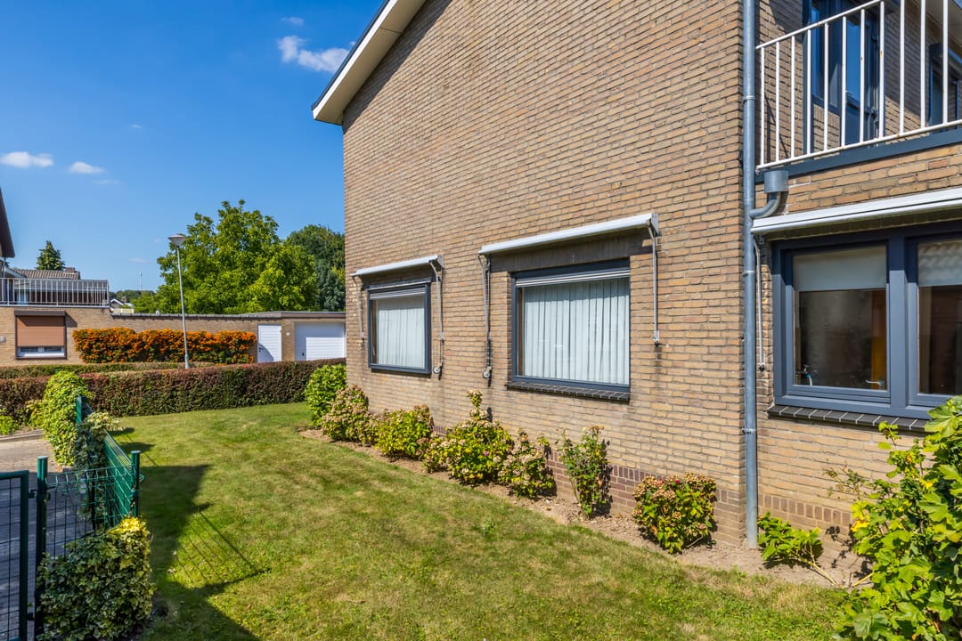 Foto 32 van Douvenderweg 6