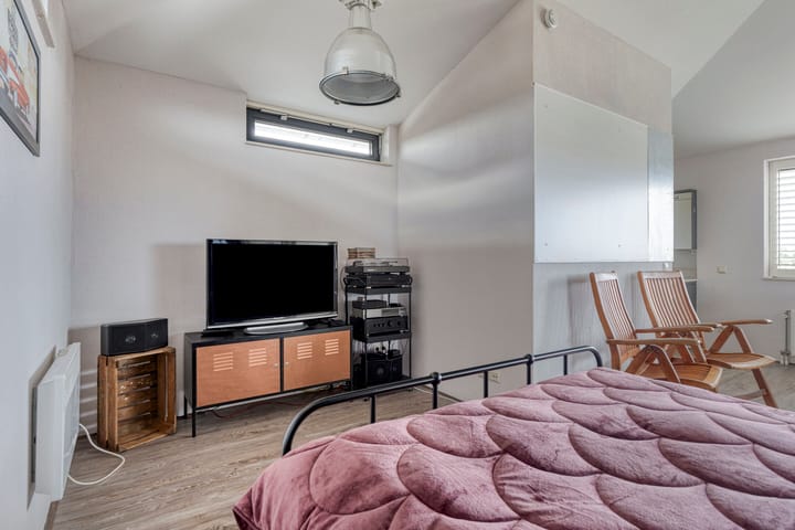 Photo 32 of Koopmanstraat 50