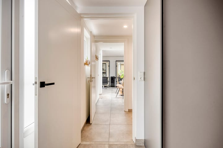 Photo 18 of Raadhuisstraat 18