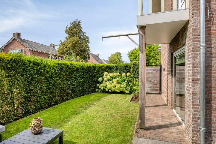 Photo 31 of Raadhuisstraat 18