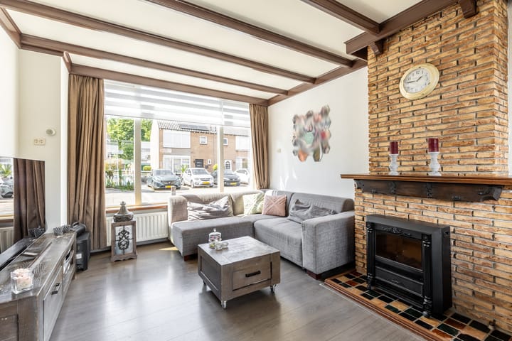 Photo 3 of De Huterstraat 43