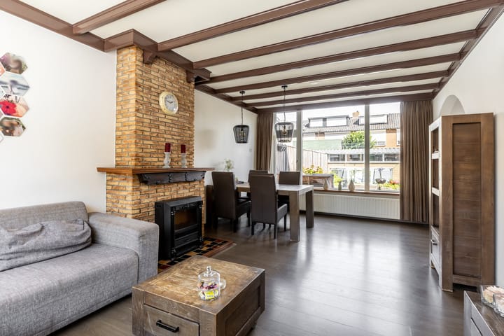 Photo 4 of De Huterstraat 43