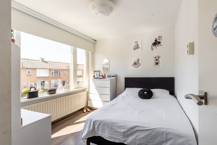 Photo 16 of De Huterstraat 43