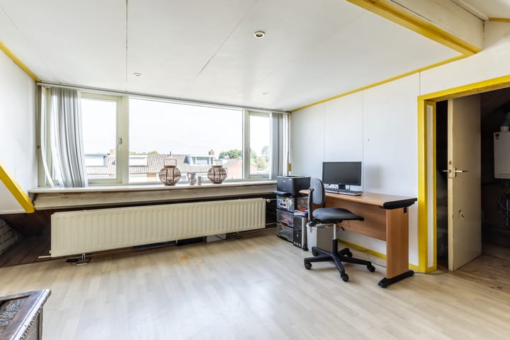 Photo 21 of De Huterstraat 43