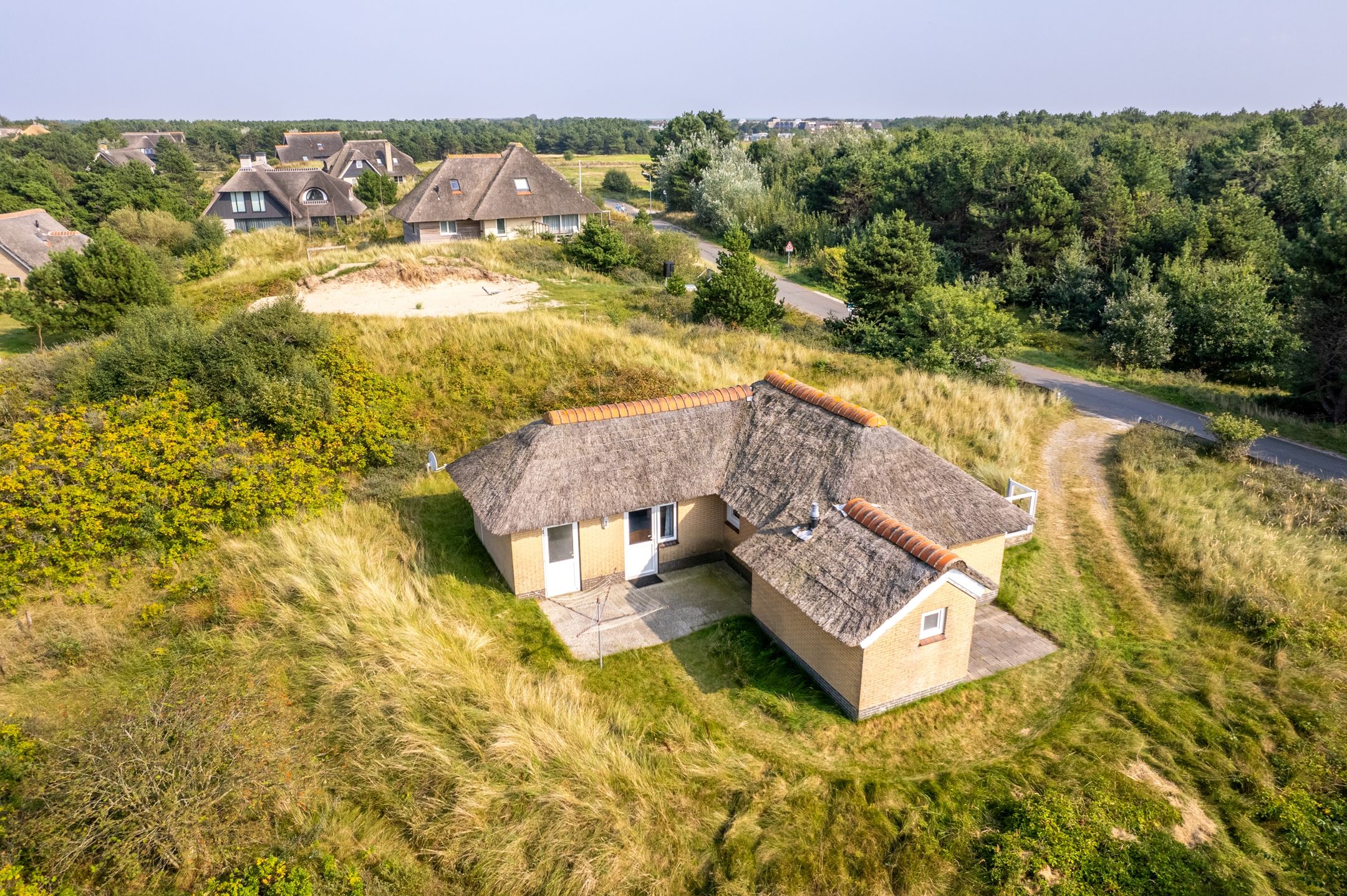 3-bedroom freehold villa in Buren (FR) — photo 3 of 5