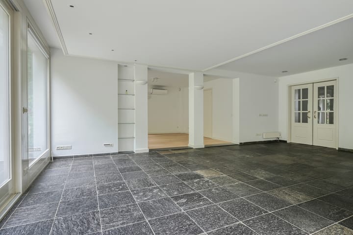 Photo 21 of Oude Bredasebaan 17