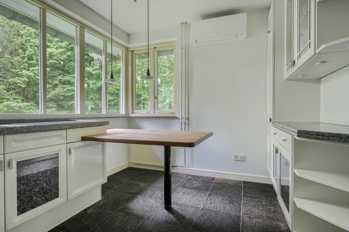 Photo 27 of Oude Bredasebaan 17