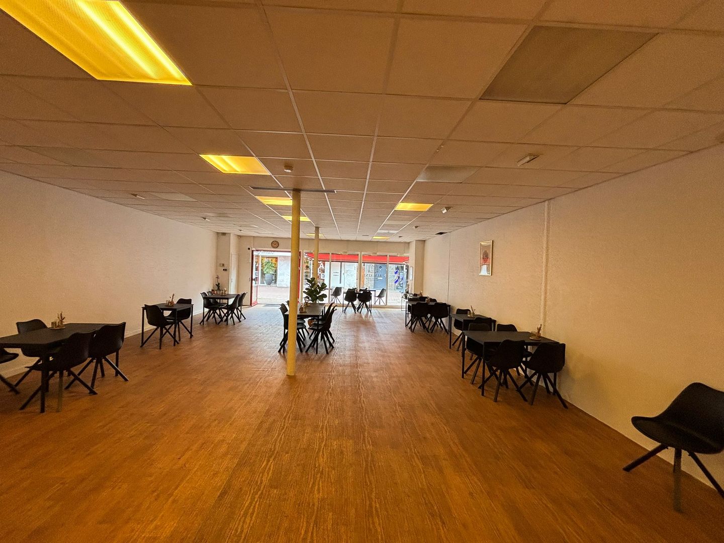 View photo 5 of Grotestraat 61-63