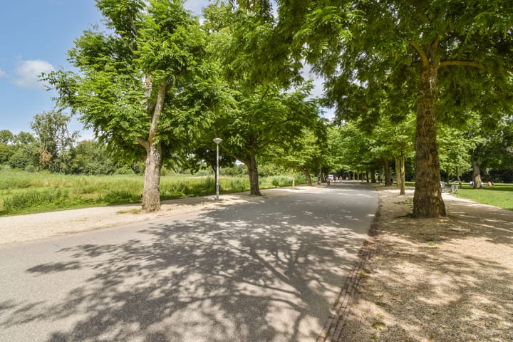 Photo 42 of Saskia van Uijlenburgkade 154