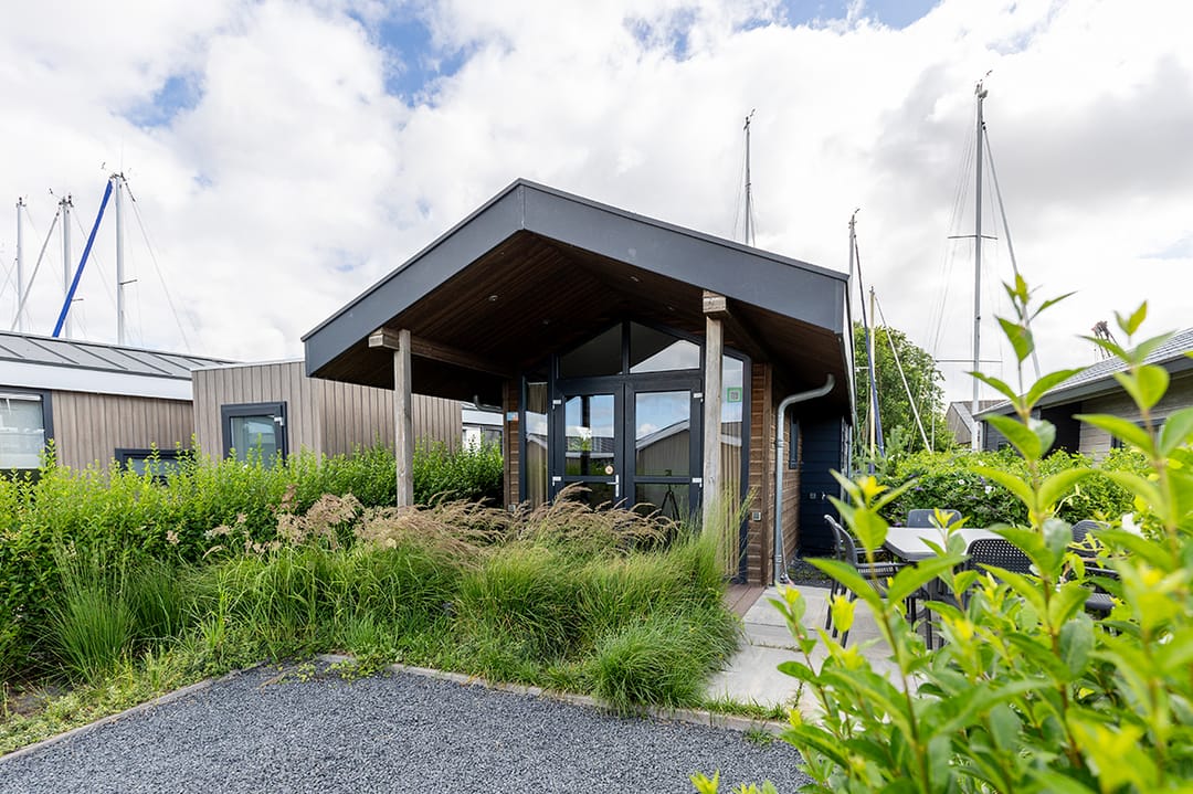 Foto 2 van Zuiderdijk 1-B78