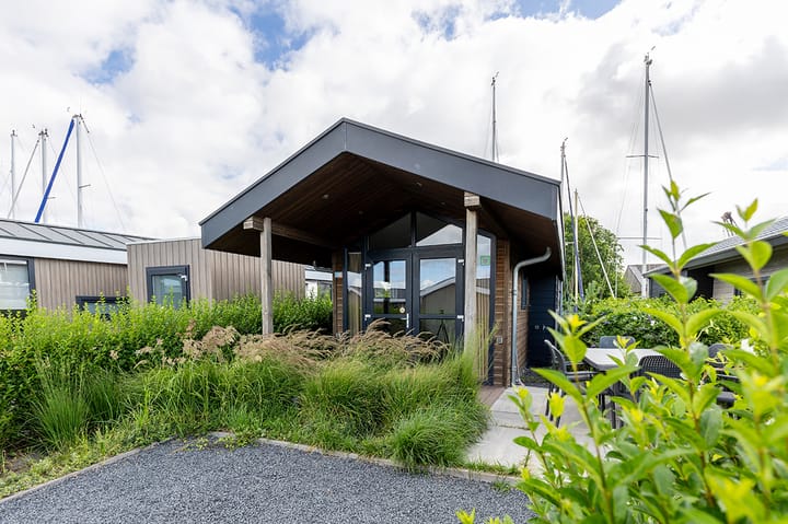 Foto 2 van Zuiderdijk 1-B78