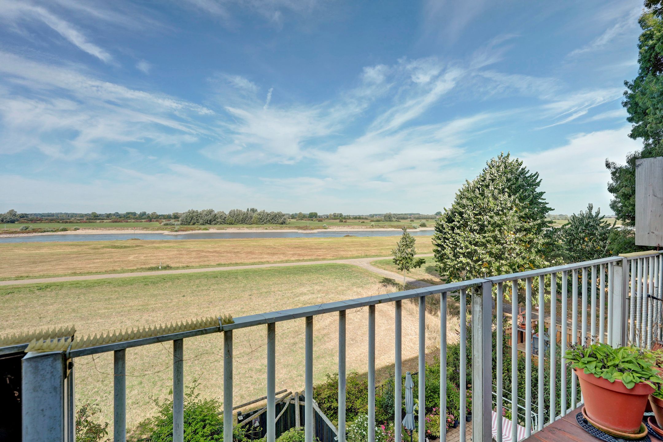 Foto 24 van De Waarden 128