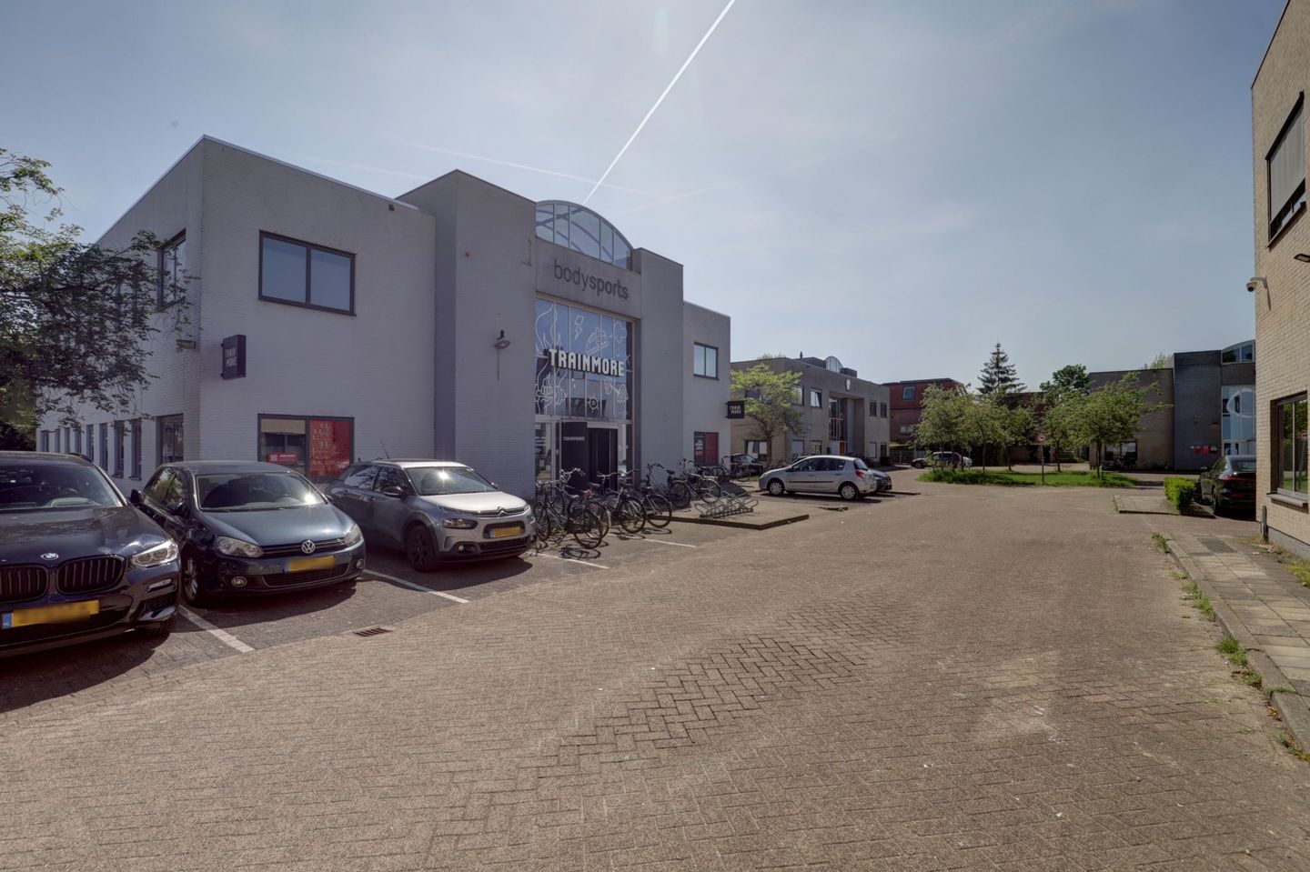 View photo 2 of Kanaalweg 94-A