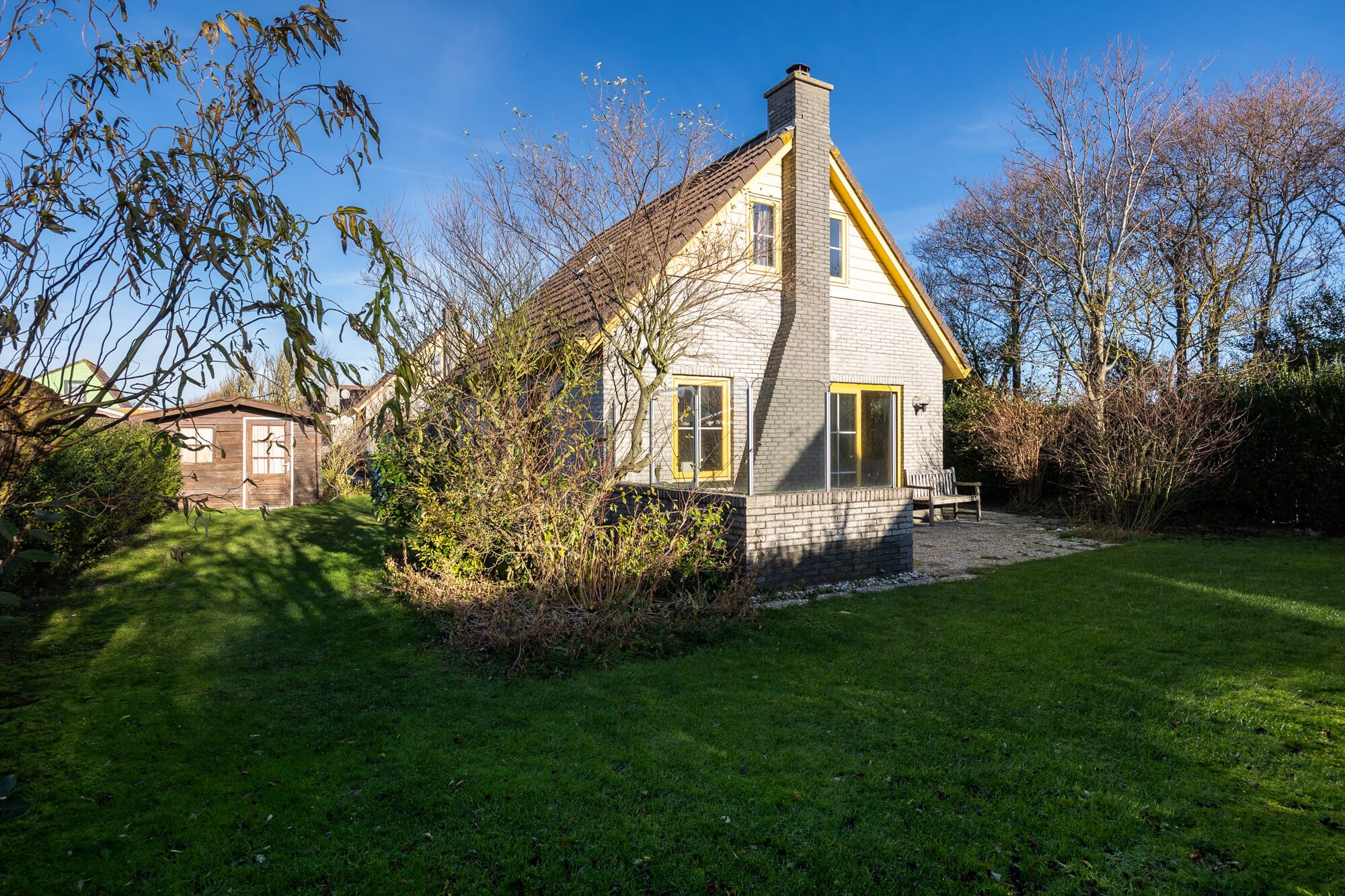 2-bedroom freehold villa in Julianadorp — photo 1 of 5