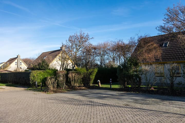 Photo 32 of Strandslag 136