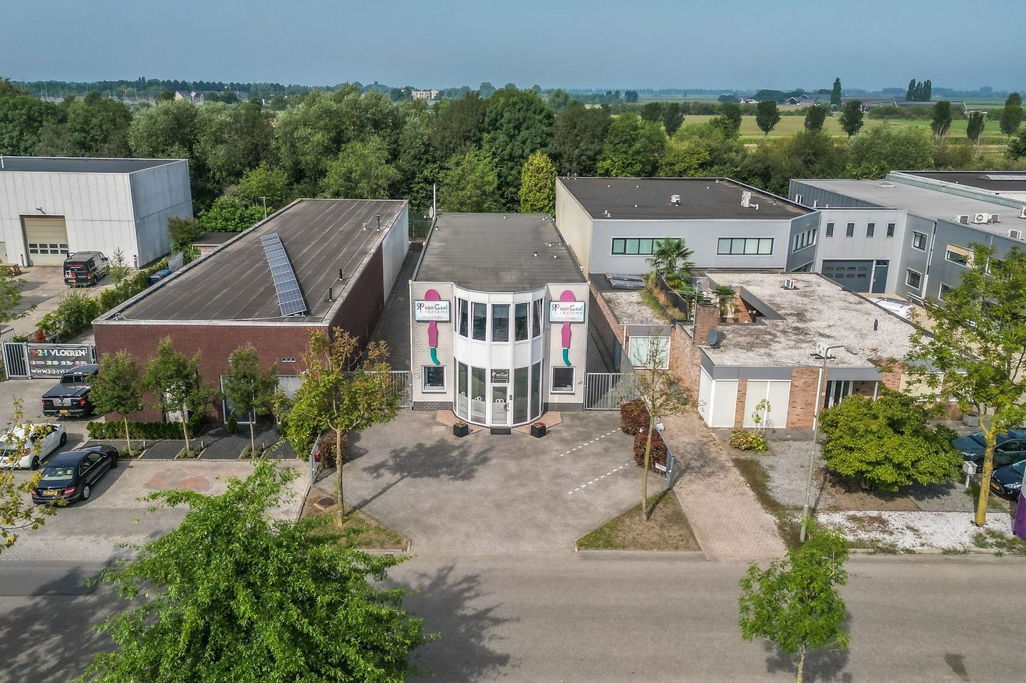 Bekijk foto 1 van Dommelstraat 30