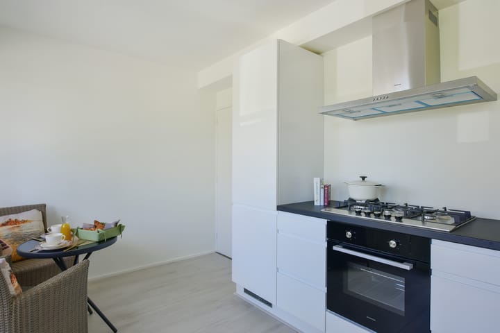 Photo 12 of Swammerdamstraat 6-A