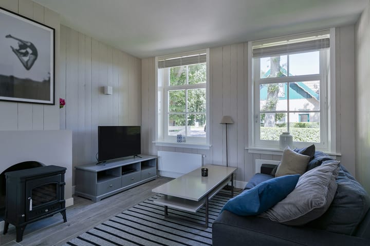 Photo 11 of Duinbeekseweg 13-R