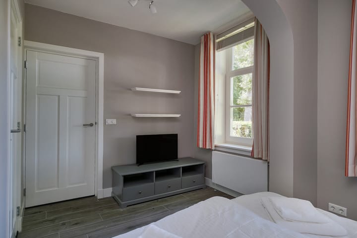 Photo 17 of Duinbeekseweg 13-R