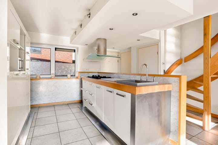 Foto 11 van Kochstraat 1