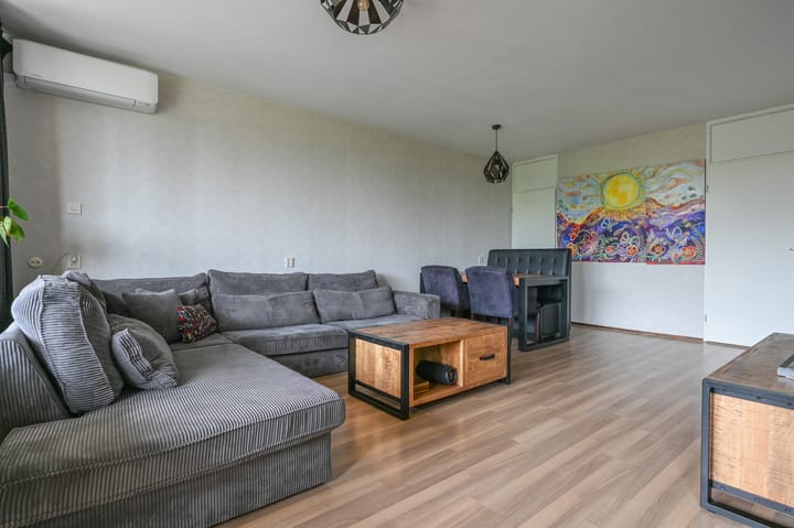 Photo 3 of Johannes Poststraat 138