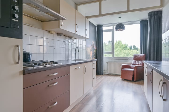 Photo 8 of Johannes Poststraat 138