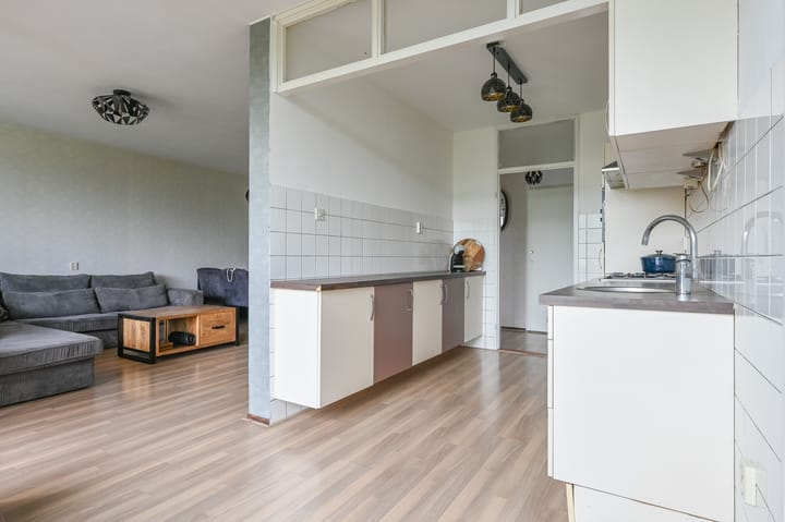 Photo 7 of Johannes Poststraat 138