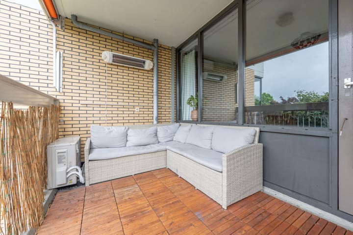 Photo 10 of Johannes Poststraat 138