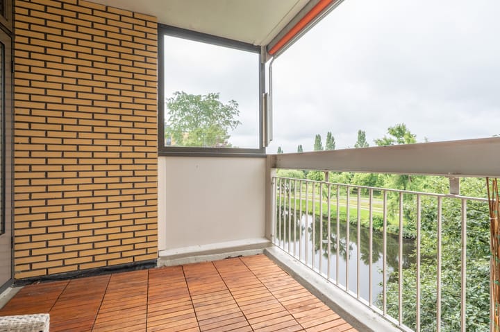 Photo 11 of Johannes Poststraat 138