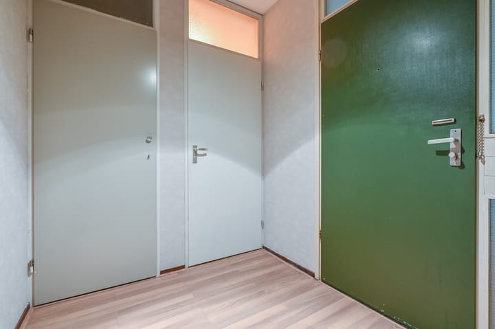 Photo 13 of Johannes Poststraat 138