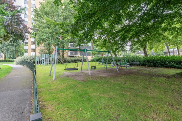 Photo 25 of Johannes Poststraat 138