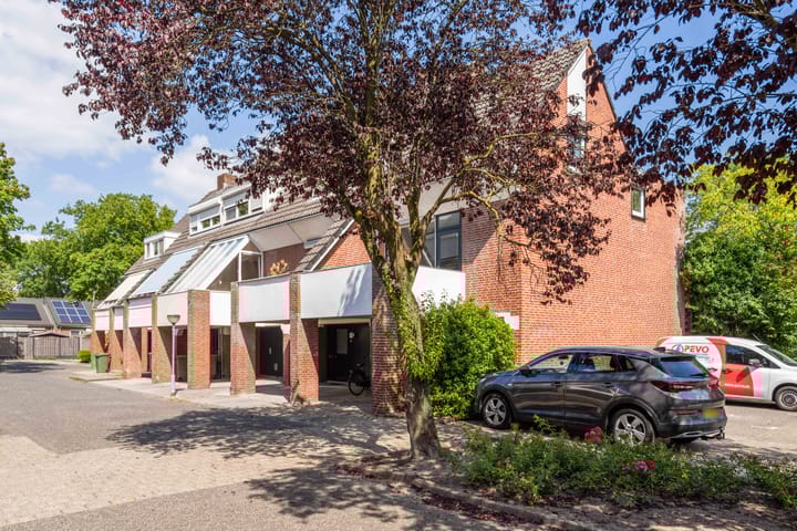 Foto 6 van Leukerhof 36